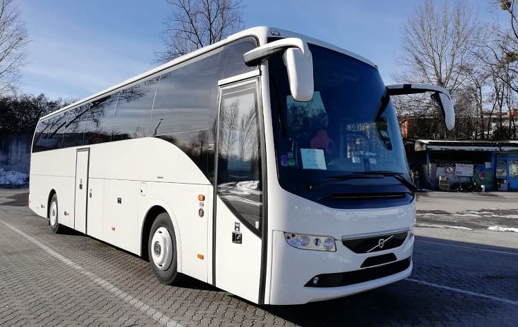 Salzburg: Bus rent in Oberndorf bei Salzburg in Oberndorf bei Salzburg and Austria